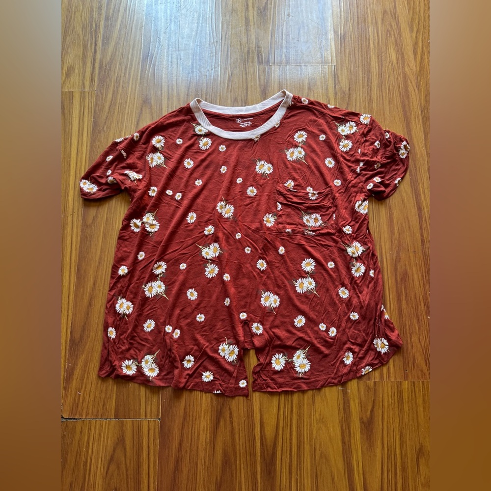 Floral Red T-Shirt size XXL women’s